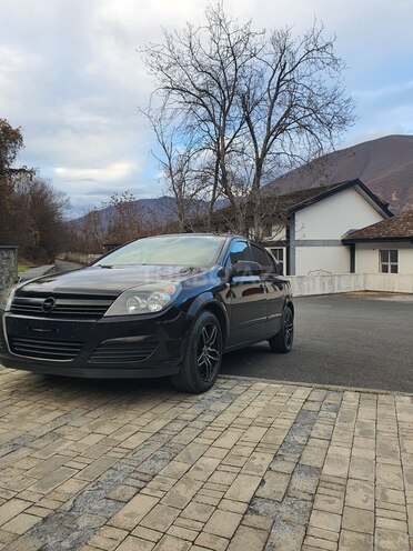 Opel Astra 2004, 300,000 km - 1.4 l - Şəki