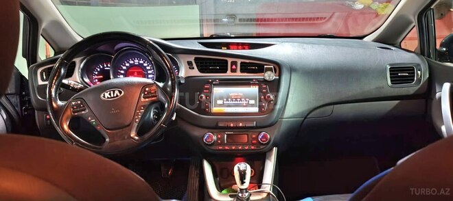Kia Ceed 2014, 253,500 km - 1.6 l - Bakı