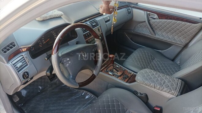 Mercedes E 240 1999, 350,000 km - 2.4 l - Şəmkir