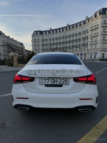 Mercedes  2022, 46,000 km - 2.0 л - Bakı