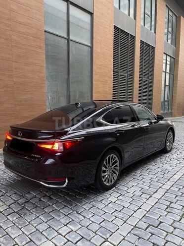 Lexus ES 300h-7