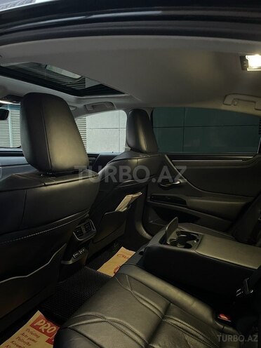 Lexus ES 300h-11