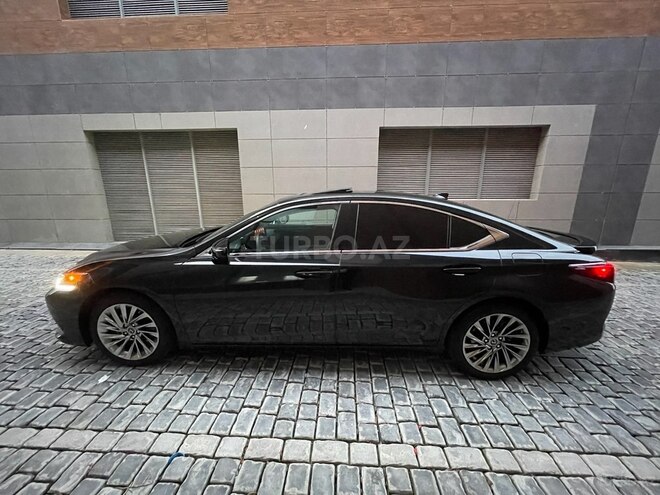 Lexus ES 300h-5