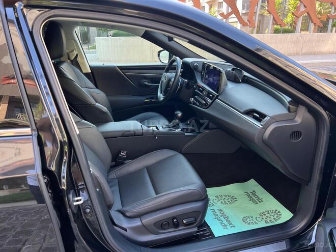 Lexus ES 300h 2023, 16,243 km - 2.5 л - Bakı
