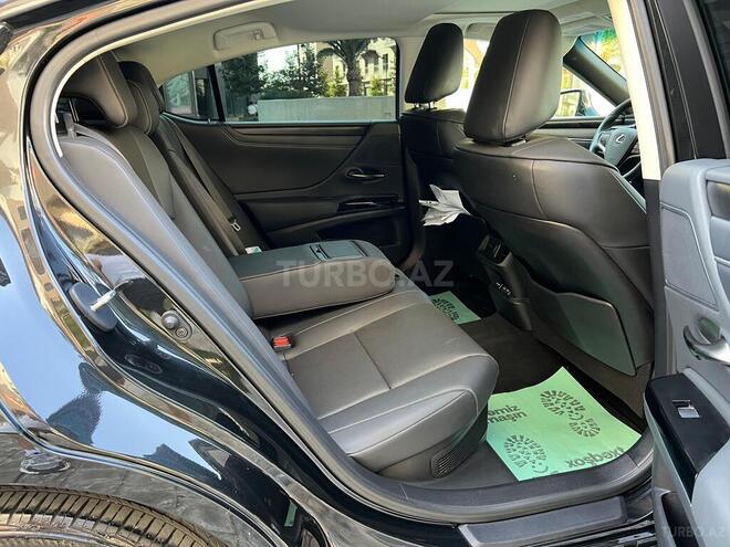 Lexus ES 300h 2023, 16,243 km - 2.5 л - Bakı
