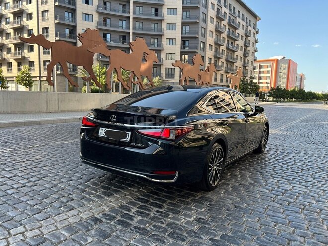 Lexus ES 300h 2023, 16,243 km - 2.5 л - Bakı