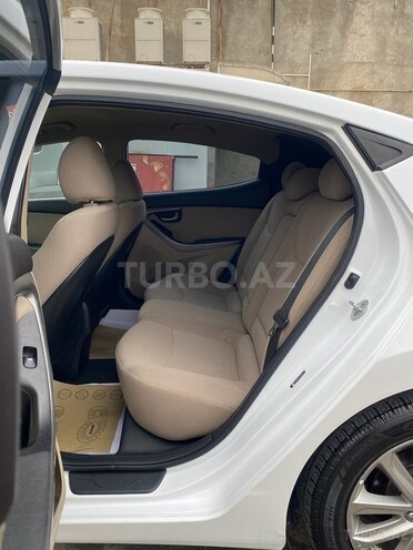 Hyundai Elantra 2015, 127,000 km - 1.8 l - Bakı