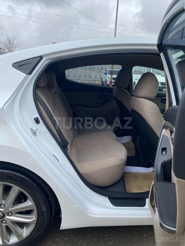 Hyundai Elantra 2015, 127,000 km - 1.8 l - Bakı