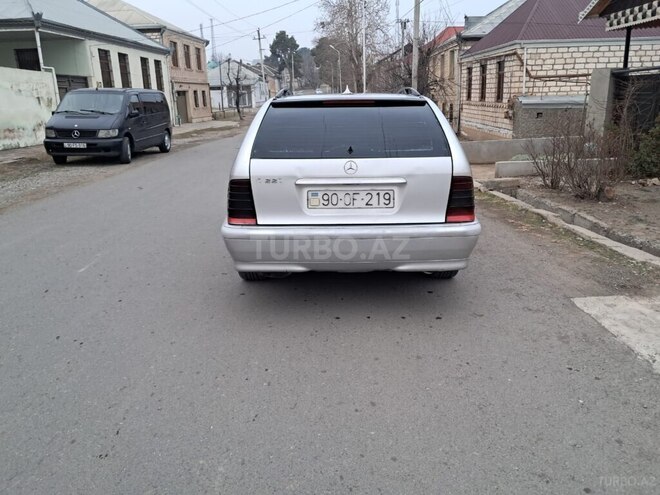 Mercedes E 220 d 1999, 156,000 km - 2.2 l - Qazax