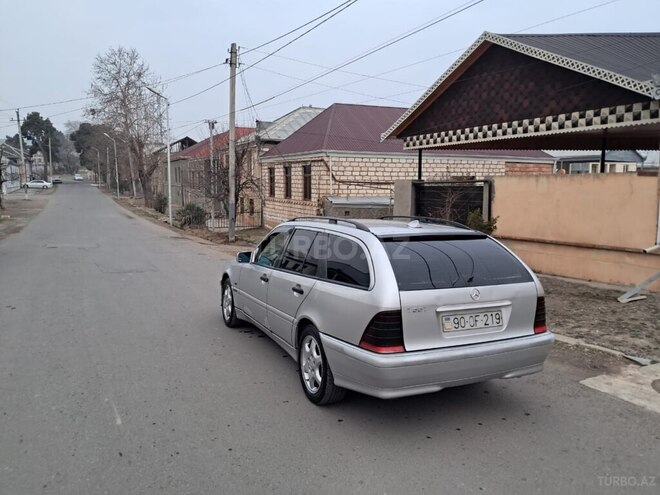 Mercedes E 220 d 1999, 156,000 km - 2.2 l - Qazax