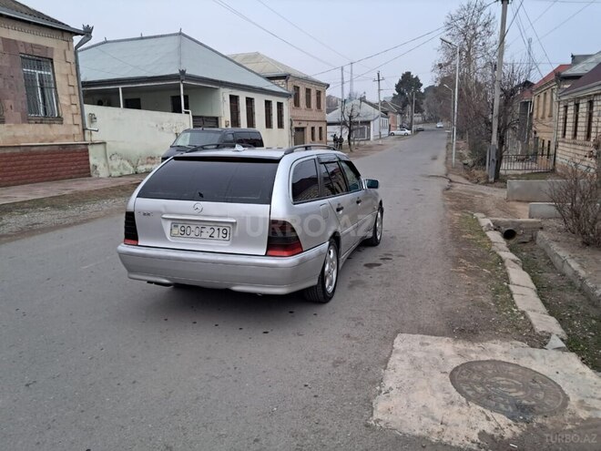 Mercedes E 220 d 1999, 156,000 km - 2.2 l - Qazax