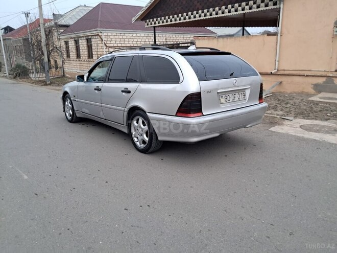 Mercedes E 220 d 1999, 156,000 km - 2.2 l - Qazax