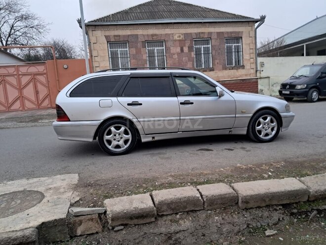 Mercedes E 220 d 1999, 156,000 km - 2.2 l - Qazax