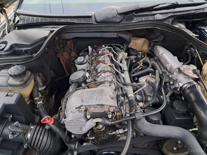 Mercedes E 220 d 1999, 156,000 km - 2.2 l - Qazax