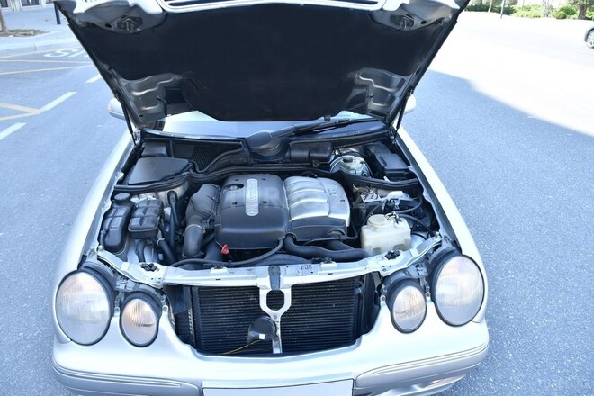 Mercedes E 220 d-8