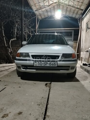 Opel Astra 1997, 150,000 km - 1.6 l - Bakı