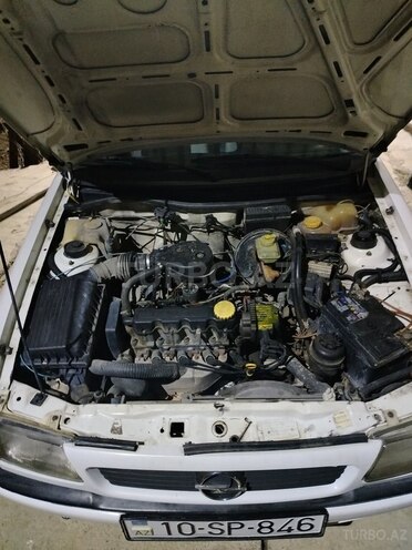 Opel Astra 1997, 150,000 km - 1.6 l - Bakı