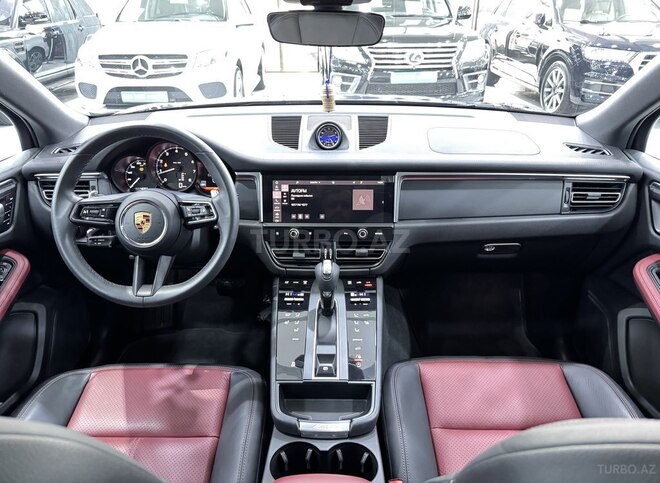 Porsche Macan-8