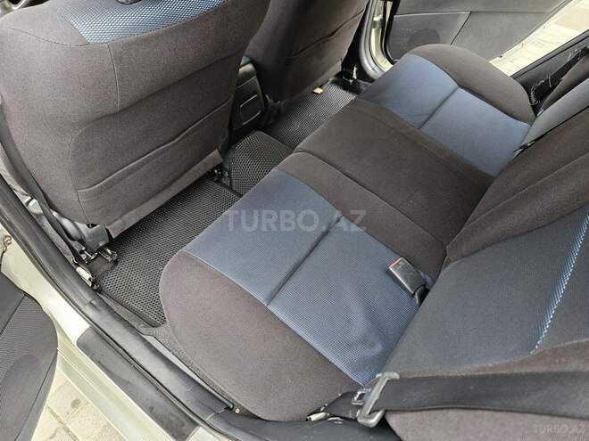 Toyota Corolla 2005, 320,068 km - 1.4 l - Bakı