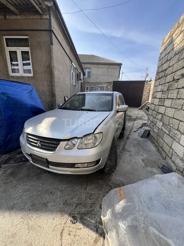 Mitsubishi Airtrek 2003, 210,567 km - 2.4 l - Bakı