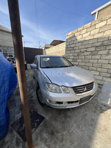 Mitsubishi Airtrek 2003, 210,567 km - 2.4 l - Bakı
