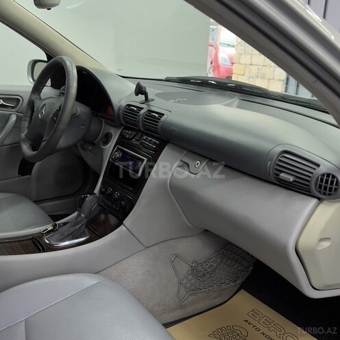 Mercedes C 240-3