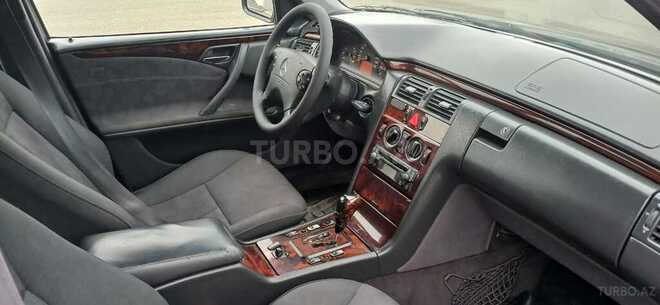Mercedes E 200 2000, 260,450 km - 2.0 l - Tovuz