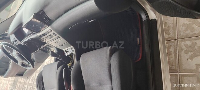 Toyota Corolla 2006, 160,880 km - 1.4 l - Qazax