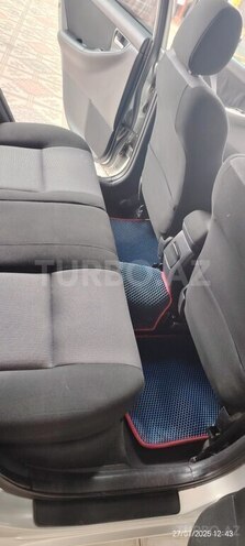 Toyota Corolla 2006, 160,880 km - 1.4 l - Qazax