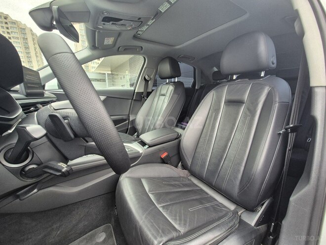 Audi A4 2018, 41,400 km - 2.0 l - Bakı