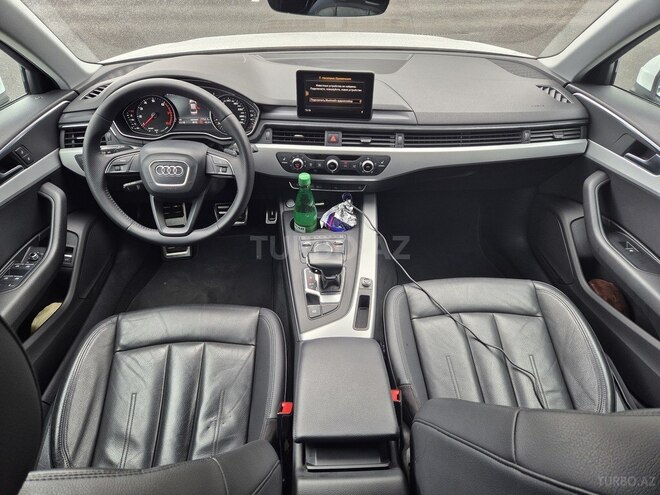 Audi A4 2018, 41,400 km - 2.0 l - Bakı