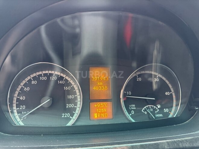 Mercedes V 220 2009, 392,000 km - 2.2 l - Bakı