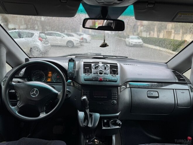 Mercedes V 220 2009, 392,000 km - 2.2 l - Bakı