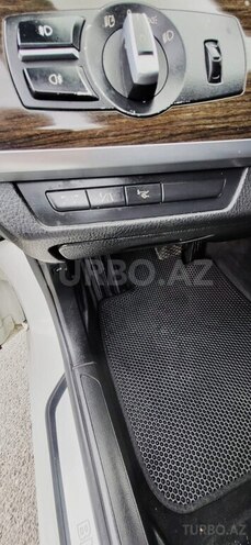 BMW 750 2009, 26,100 km - 4.4 l - Bakı
