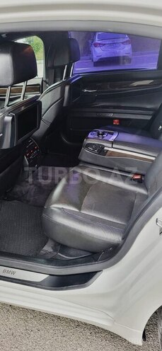 BMW 750 2009, 26,100 km - 4.4 l - Bakı