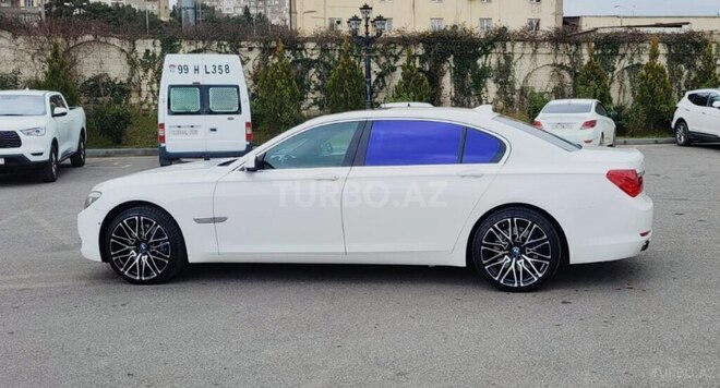 BMW 750 2009, 26,100 km - 4.4 l - Bakı
