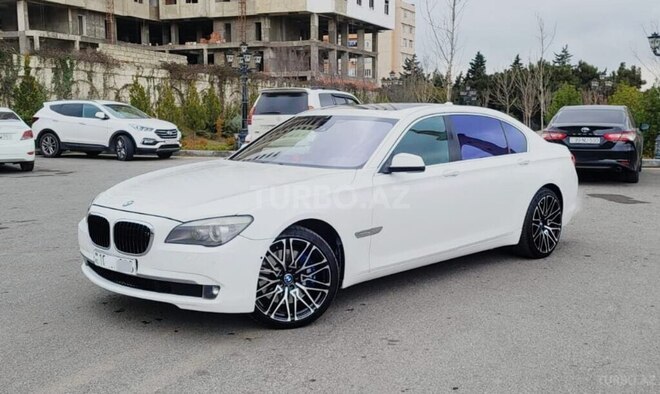 BMW 750 2009, 26,100 km - 4.4 l - Bakı