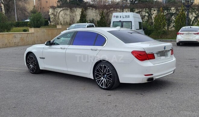BMW 750 2009, 26,100 km - 4.4 l - Bakı