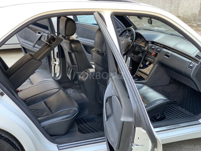 Mercedes E 320 2000, 278,082 km - 3.2 l - Bakı