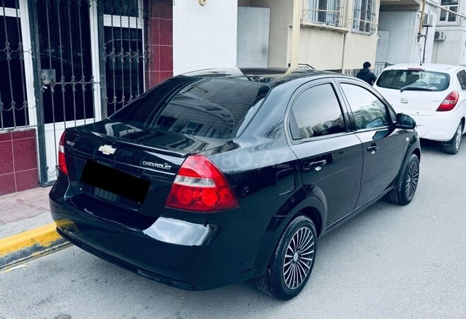 Chevrolet Aveo-5
