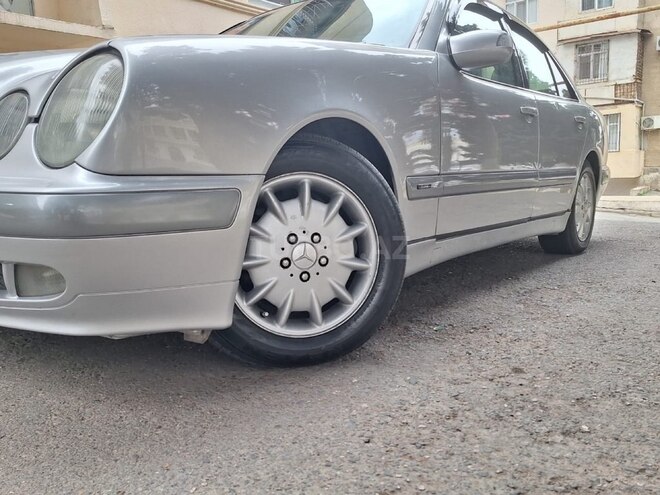 Mercedes E 220 d 2000, 386,000 km - 2.2 л - Bakı
