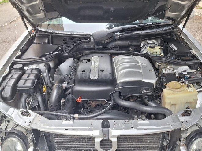 Mercedes E 220 d 2000, 386,000 km - 2.2 л - Bakı