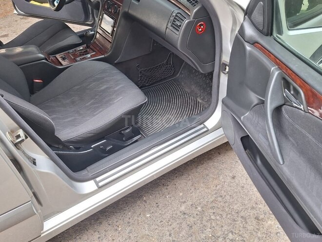 Mercedes E 220 d 2000, 386,000 km - 2.2 л - Bakı