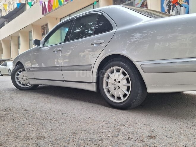 Mercedes E 220 d 2000, 386,000 km - 2.2 л - Bakı