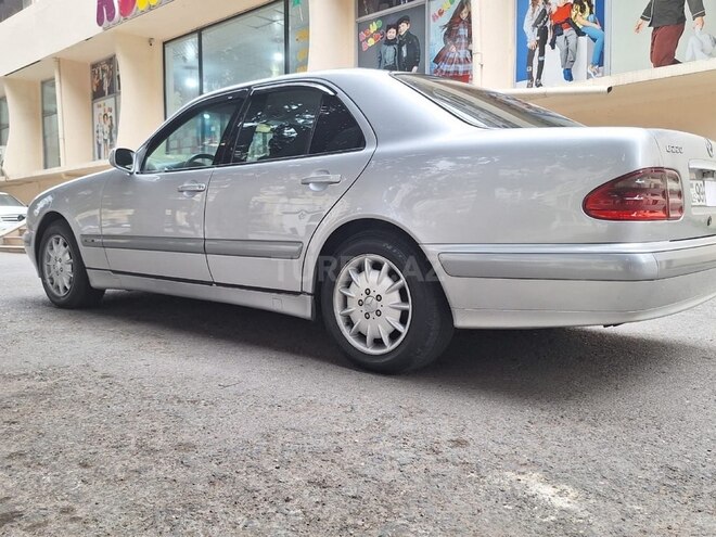 Mercedes E 220 d 2000, 386,000 km - 2.2 л - Bakı