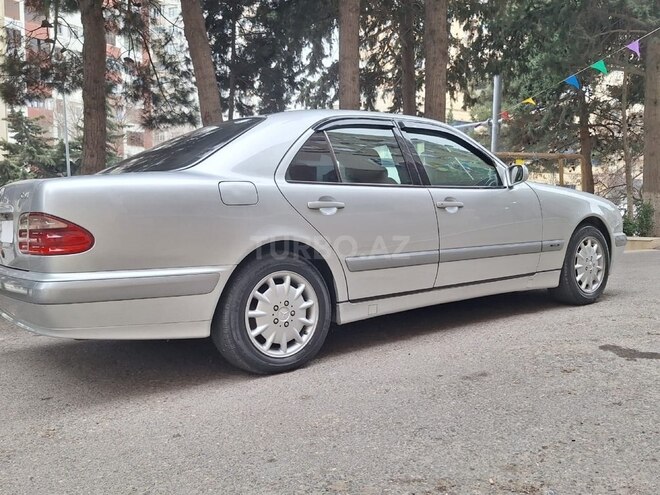 Mercedes E 220 d 2000, 386,000 km - 2.2 л - Bakı
