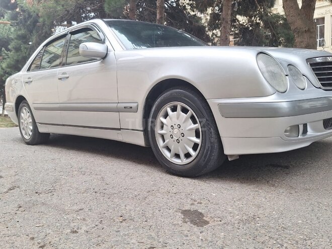Mercedes E 220 d 2000, 386,000 km - 2.2 л - Bakı