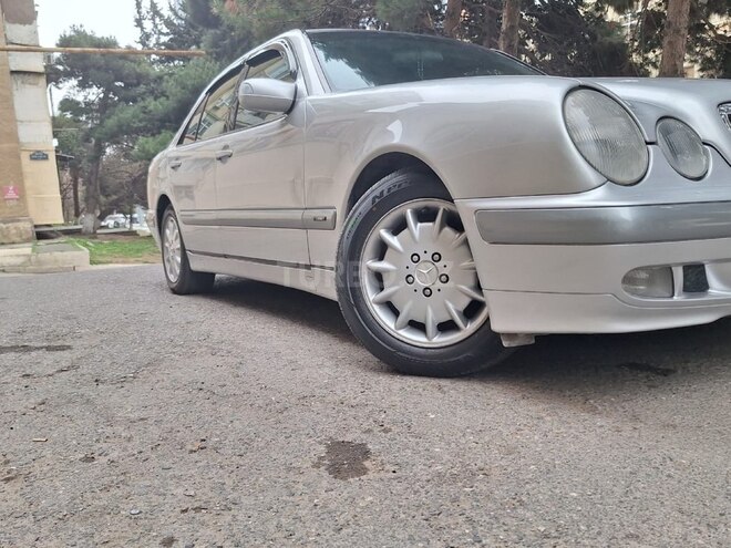 Mercedes E 220 d 2000, 386,000 km - 2.2 л - Bakı
