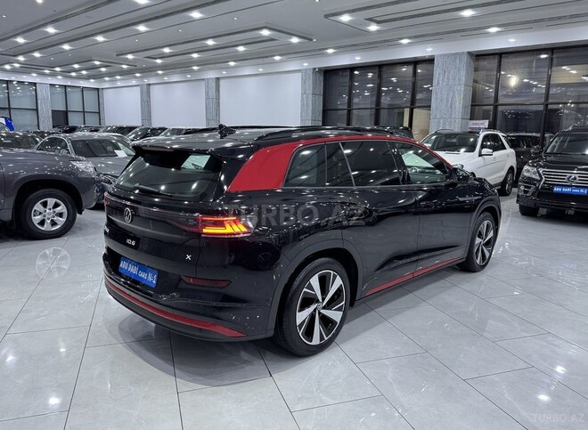 Volkswagen ID.6 X-5