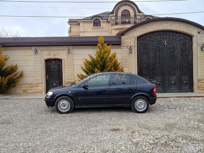 Opel Astra 1999, 207,585 km - 1.8 l - Quba